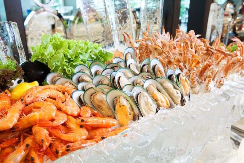 Buffet tại khách sạn Vinpearl Cần Thơ vô cùng sang trọng đẳng cấp