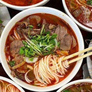 Bún bò Huế – đặc sản dân dã làm say lòng bao thực khách