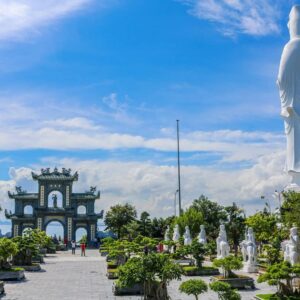 Viếng thăm chùa Linh Ứng Sơn Trà linh thiêng, thanh tịnh