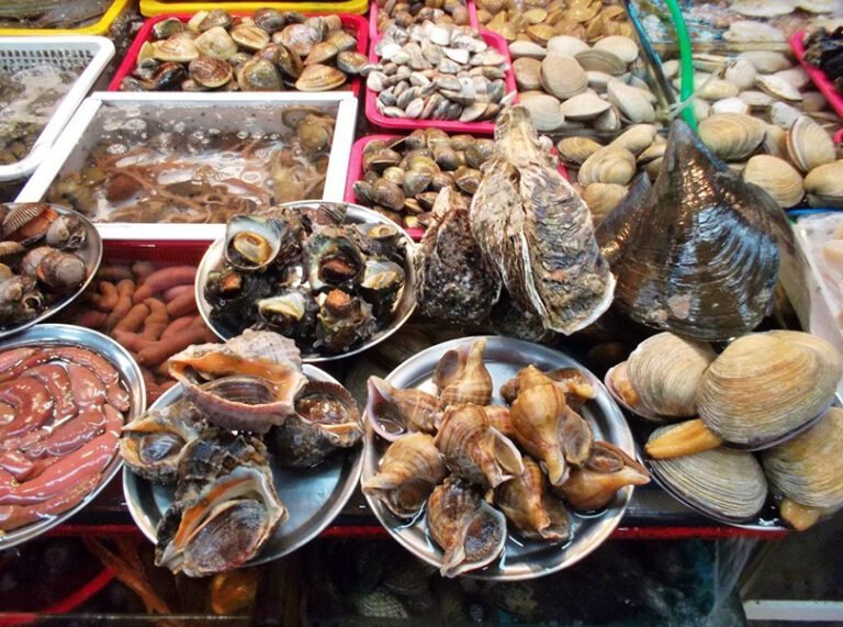 Bật mí top 6 chợ hải sản Đà Nẵng tươi và ngon nhất