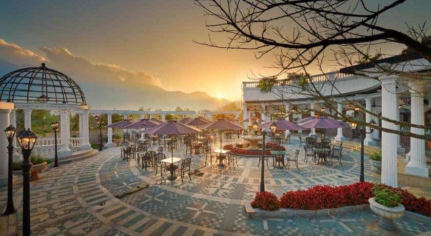Khách sạn Silk Path Grand Resort