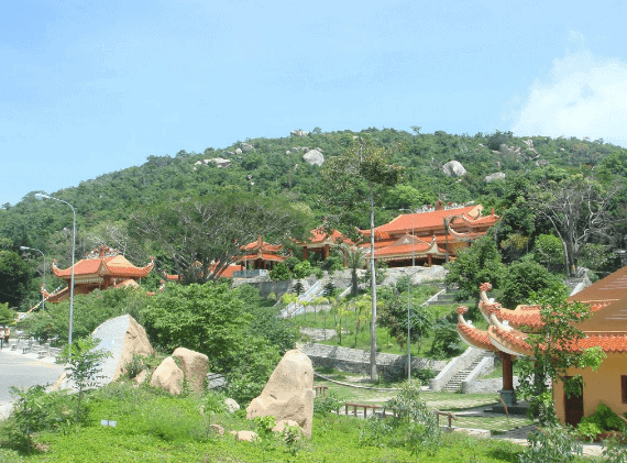 Căn cứ quân sự núi Minh Đạm, thị trấn Phước Hải