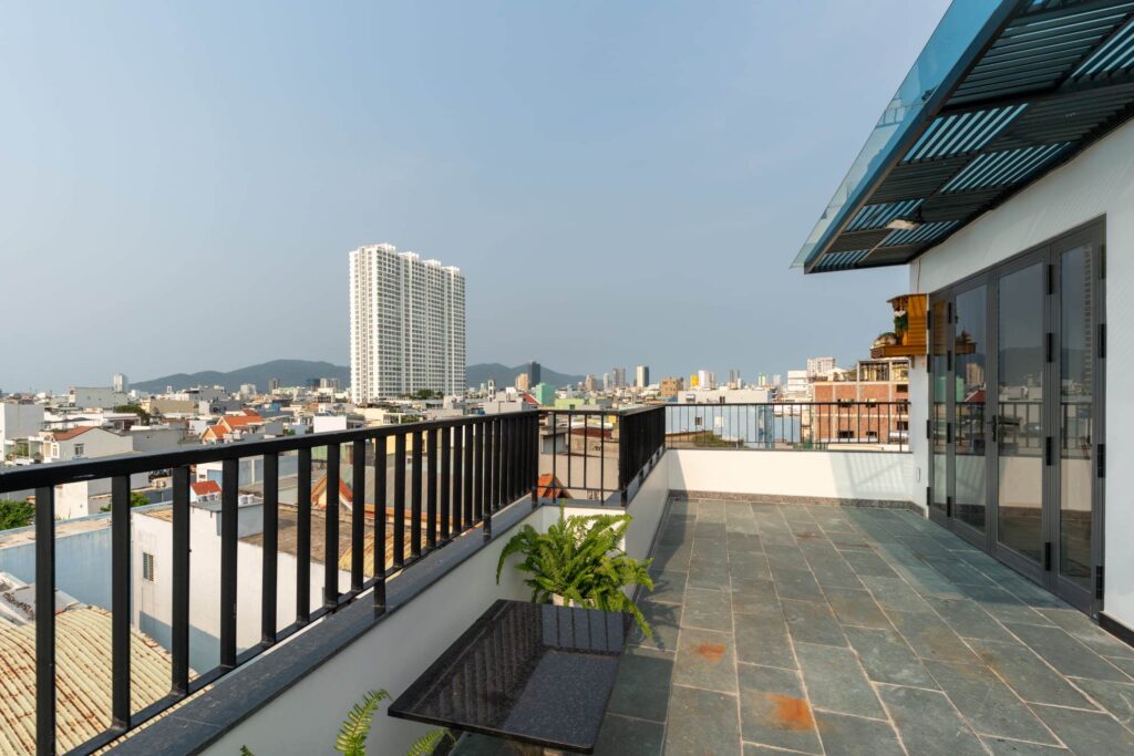 View sân thượng ngắm nhìn thành phố Đà Nẵng
